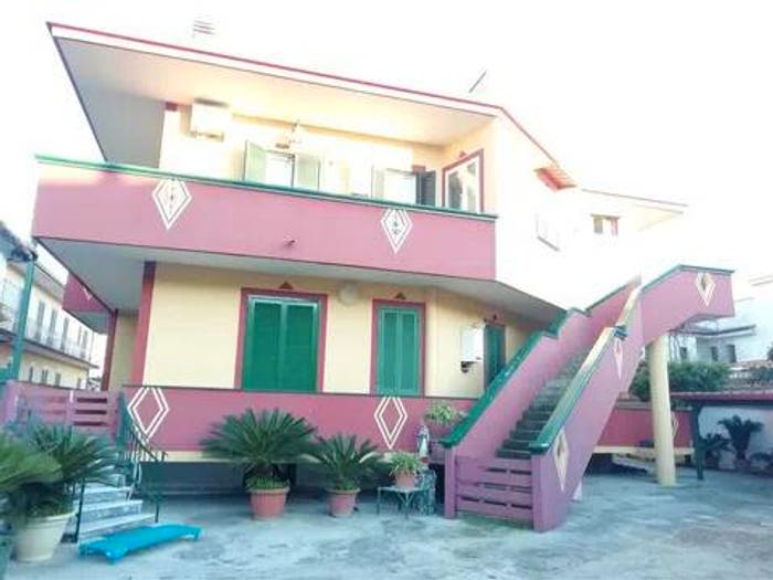 Casa con 6 locali in vendita in Centro, Macerata Campania