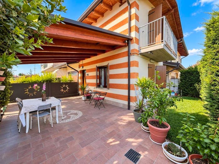 Casa quadrilocale in vendita in Corso della Vittoria, Centro, Legnago