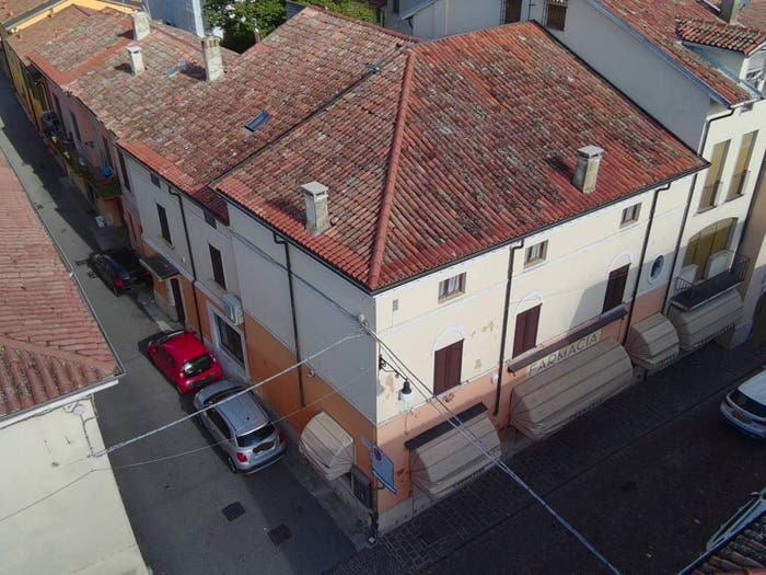 Casa con 6 locali in vendita in Via Aprile, Centro, Goito