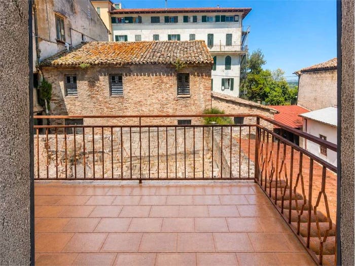 Appartamento trilocale in vendita in VIA FRATELLI BRANCONDI, Centro, Loreto