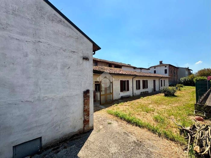 Casa quadrilocale in vendita in Via Roma, Ripalta Nuova, Ripalta Cremasca