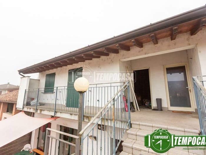 Casa con 6 locali in vendita in Via G Canevari, Centro, Trigolo