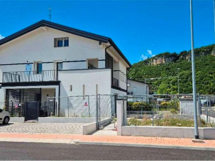 Appartamento quadrilocale in vendita in Via Campagna, Affi