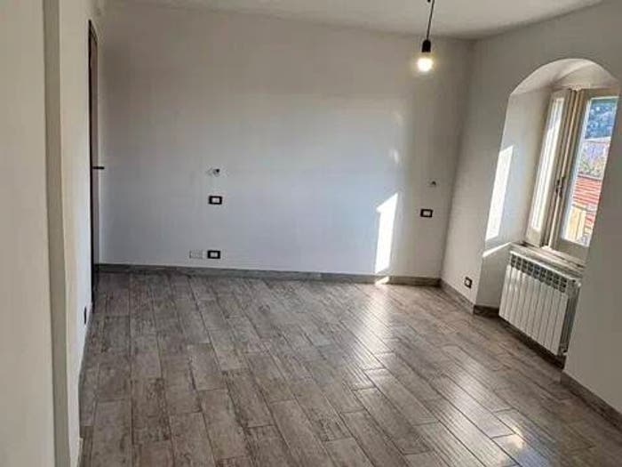 Appartamento con 6 locali in vendita in Bergiola Lavacchio, Massa