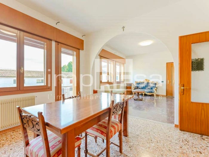 Appartamento con 5 locali in vendita in via Armando Diaz, Centro, Vazzola