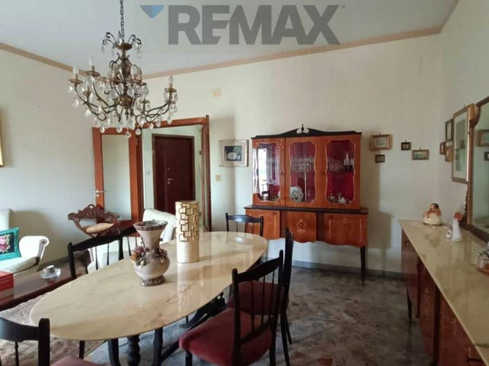 Appartamento con 6 locali in vendita in Piazza Dei Martiri Pennesi, Stazione Centrale Corso Vittorio, Pescara