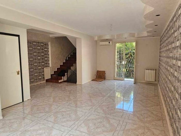 Casa quadrilocale in vendita in Via Sciarelli, Cannizzaro, Aci Castello