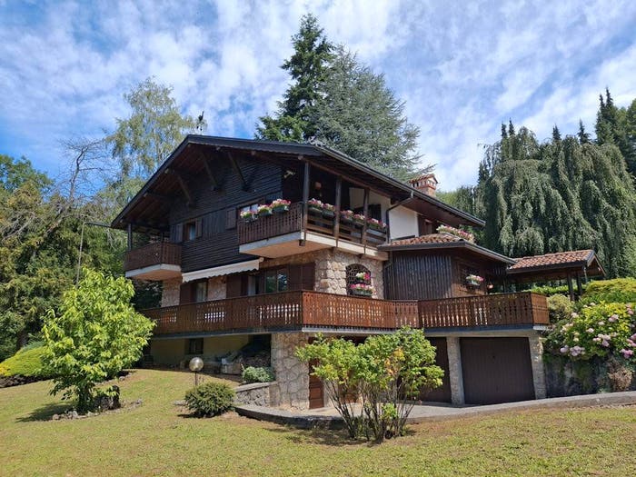 Casa con 6 locali in vendita in Via Belvedere, Centro, Castione della Presolana