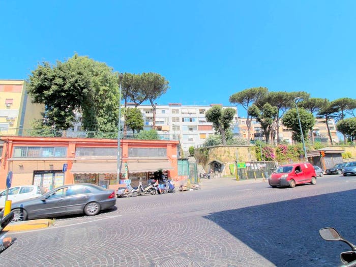 Appartamento trilocale in vendita in Calata Capodichino, Capodichino, Napoli