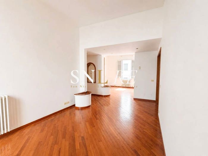Appartamento con 6 locali in vendita in Via Castelfidardo, Campo di Marte, Firenze