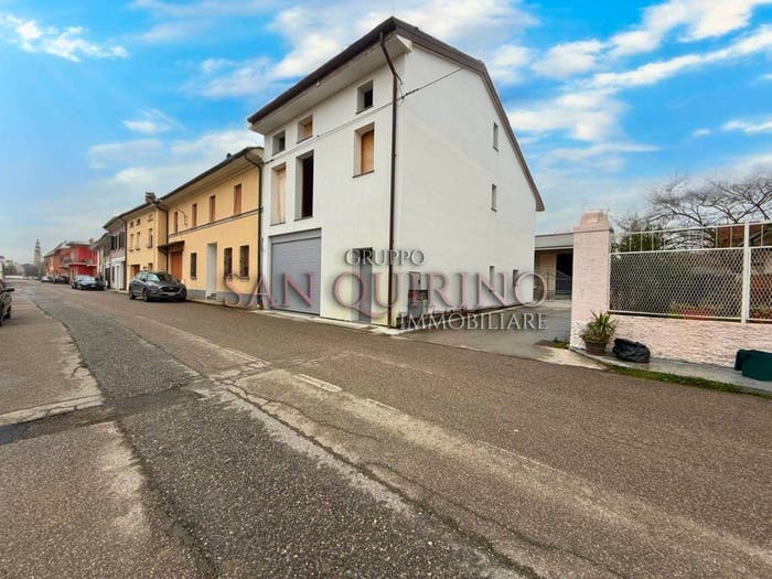 Casa trilocale in vendita in Via Stefano Canzio, Roncadello, Casalmaggiore