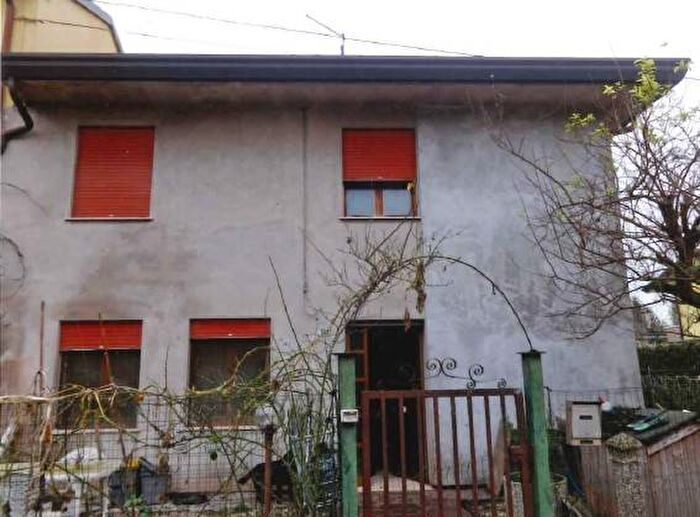 Casa in vendita in Via Zuccherificio, Centro, Pontelongo
