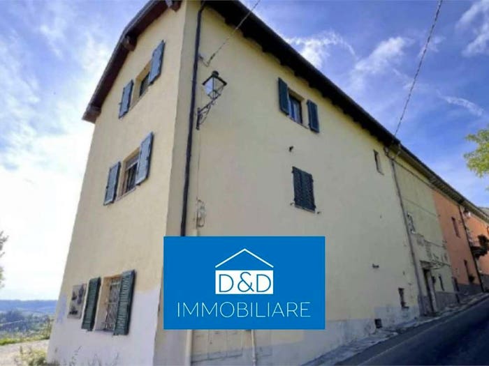 Appartamento con 6 locali in vendita in Via Fulvio Mazzucco, Treville