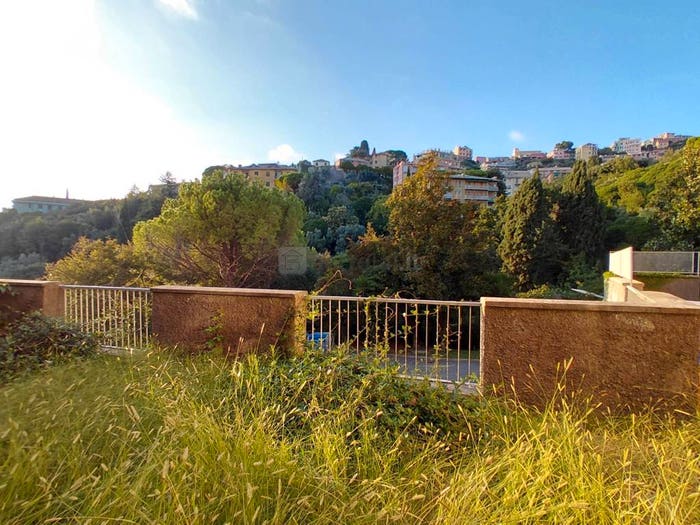 Appartamento con 6 locali in vendita in Via Percy Bysshe Shelley, Quarto, Genova