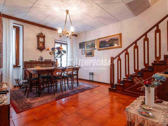 Appartamento trilocale in vendita in Via Porro Lambertenghi, Centro, Cassina Rizzardi