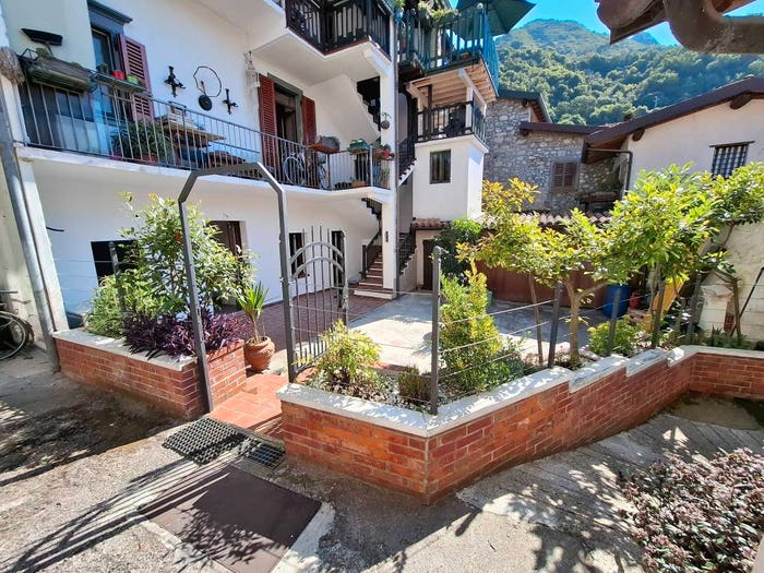 Casa bilocale in vendita in Via Remina, Centro, Marone