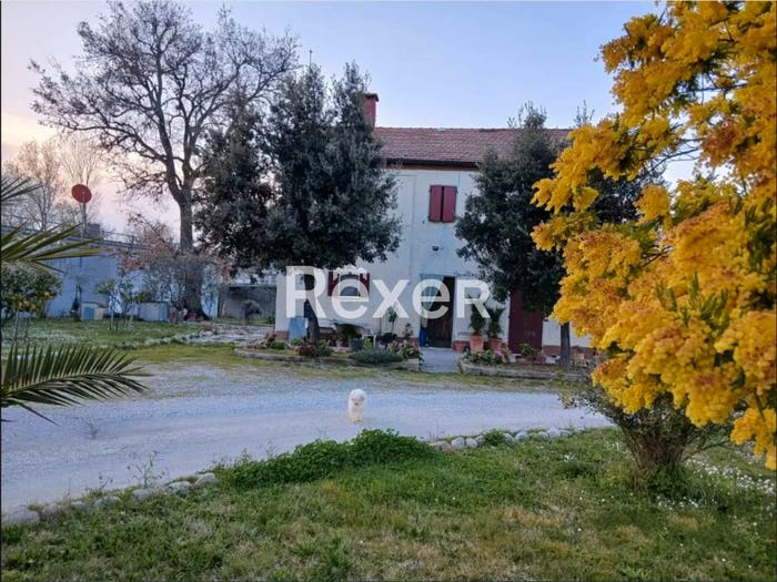 Casa con 6 locali in vendita in Via Vallato Inferiore, Trecastelli