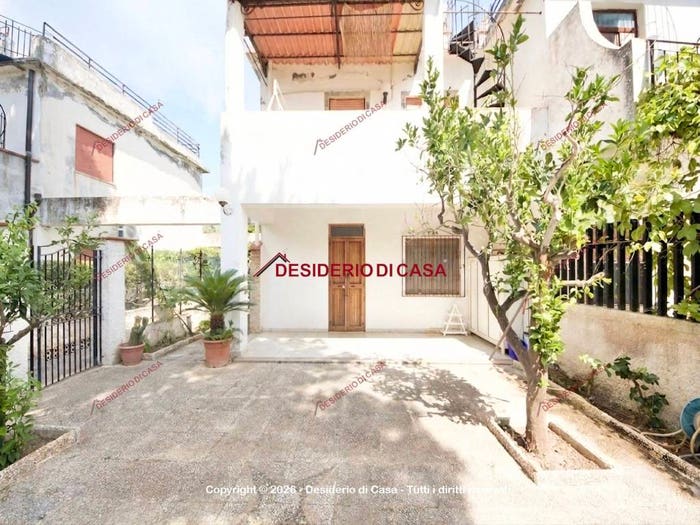 Appartamento trilocale in vendita in Via Benedetto Croce, Capo Milazzo, Milazzo