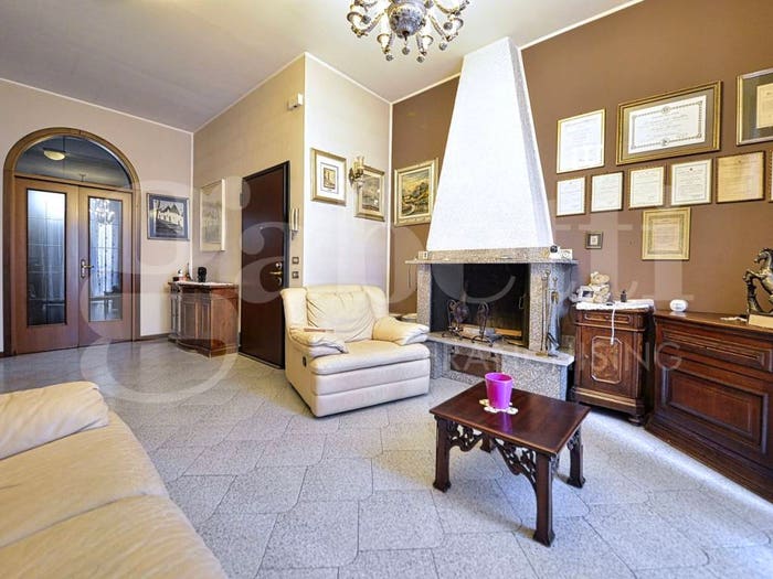 Appartamento con 5 locali in vendita in VIA PARRAVICINI, San Biagio, Monza
