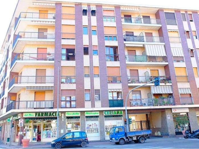 Appartamento trilocale in vendita in Strada Carignano, Mercato Santa Maria, Moncalieri