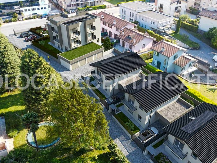 Appartamento trilocale in vendita in Centro, Azzate