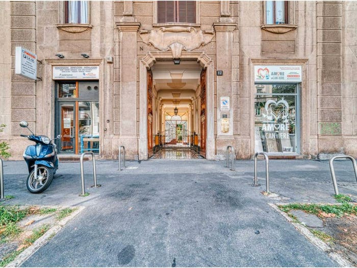 Appartamento con 5 locali in vendita in Via Leone Tolstoj, Giambellino, Milano