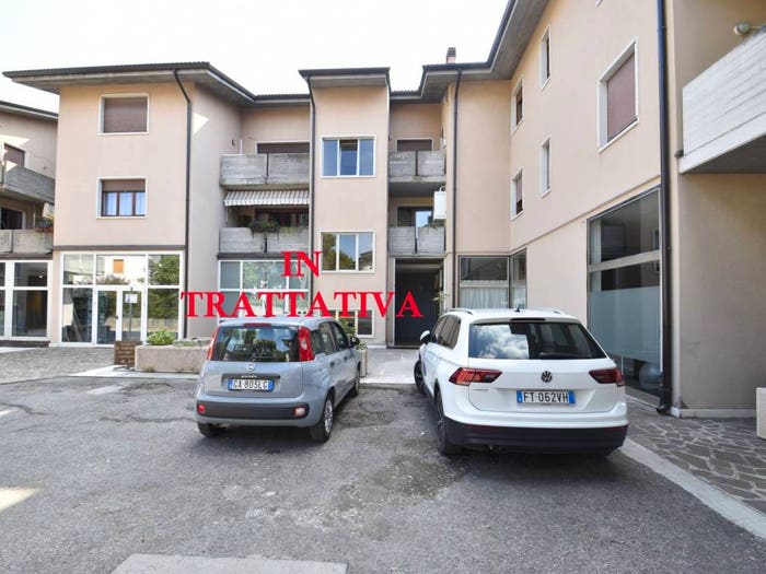 Appartamento trilocale in vendita in VIA GARDESANA, Bussolengo