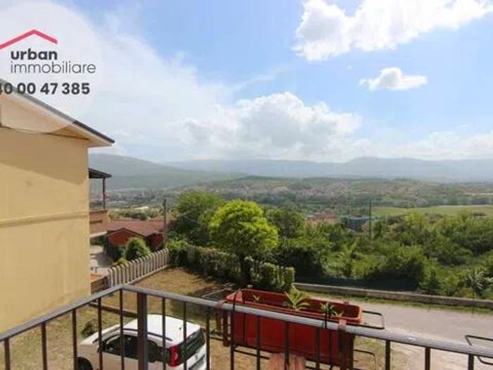 Casa con 6 locali in vendita in Via Konrad Adenauer, Pettino Cansatessa, L'Aquila