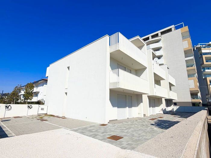 Appartamento trilocale in vendita in Via Equilio, Lido Centro Ovest, Jesolo