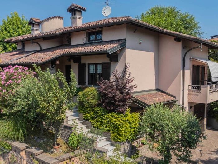 Casa con 5 locali in vendita in Via Gianni Rodari, Drezzo, Colverde