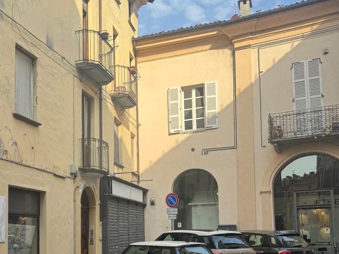 Appartamento con 6 locali in vendita in Via Silvio Pellico, Centro Storico, Pinerolo