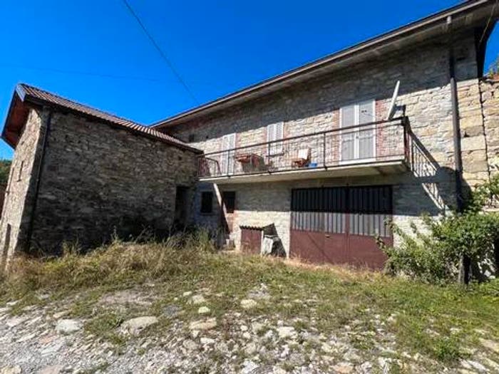 Casa trilocale in vendita in Pomarolo, Ferriere