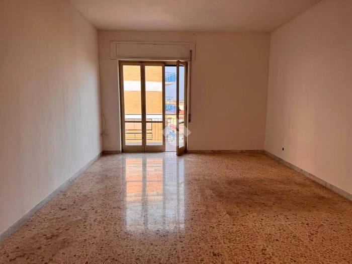 Appartamento quadrilocale in vendita in Via vittorio emanuele, Mondragone