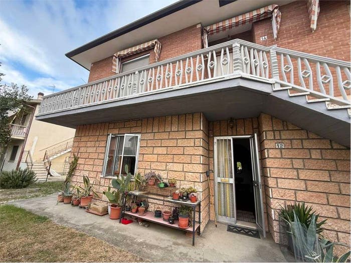 Casa con 6 locali in vendita in Via Montebello, Centro, Copparo