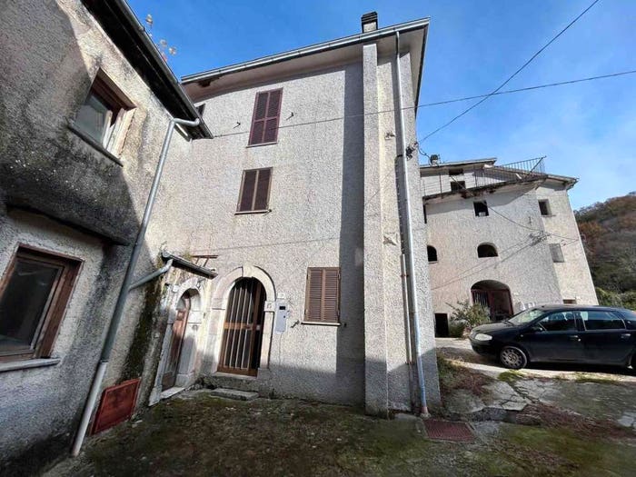 Appartamento trilocale in vendita in Villa Latina
