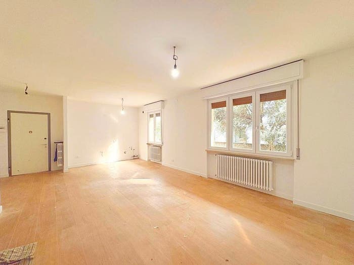 Appartamento trilocale in affitto in Via Scaroni, Centro, Rovato
