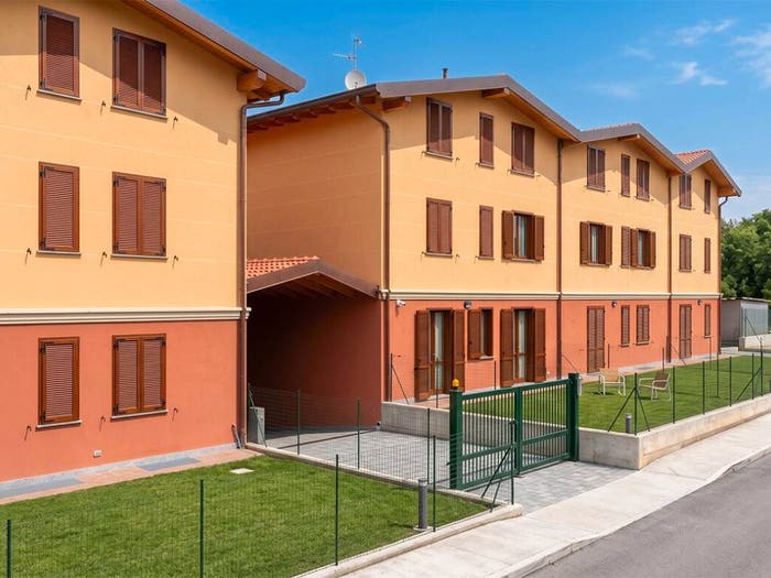 Appartamento quadrilocale in vendita in Via Giosuè Carducci, Centro, Limido Comasco