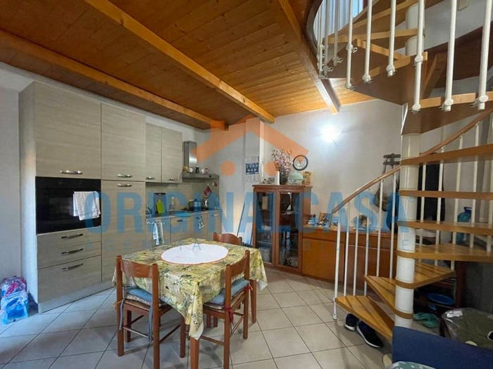 Appartamento trilocale in vendita in Via Giuseppe Garibaldi, Centro, Calcinato
