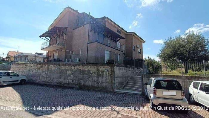 Appartamento con 5 locali in vendita in Contrada Piana San Berardino, Centro, Orsogna