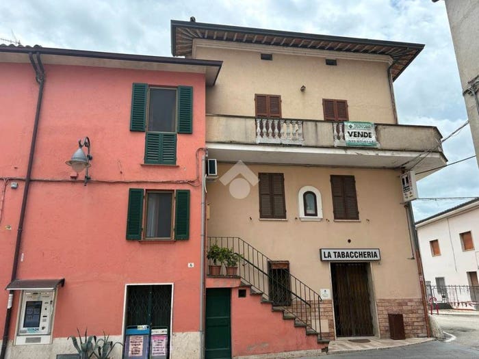 Appartamento trilocale in vendita in Via bettona, Costano, Bastia Umbra