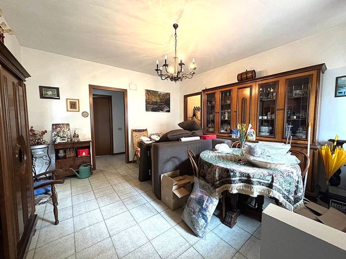 Appartamento quadrilocale in vendita in Piazza Il Prato, Centro, Montaione