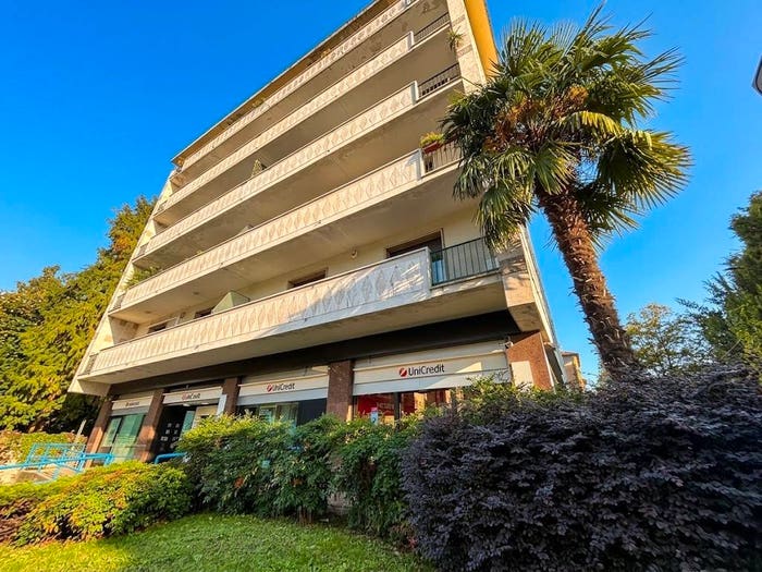 Appartamento quadrilocale in vendita in Via Angiolo De Vincenti, Brunella, Varese