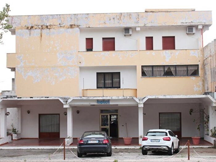 Casa con 6 locali in vendita in SS, Paola