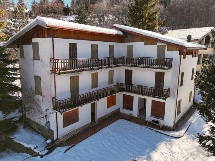 Appartamento con 6 locali in vendita in Frazione Caldirola, Fabbrica Curone
