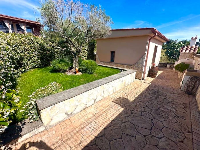 Appartamento trilocale in vendita in Via Monte del Gatto, Valle Muricana, Roma