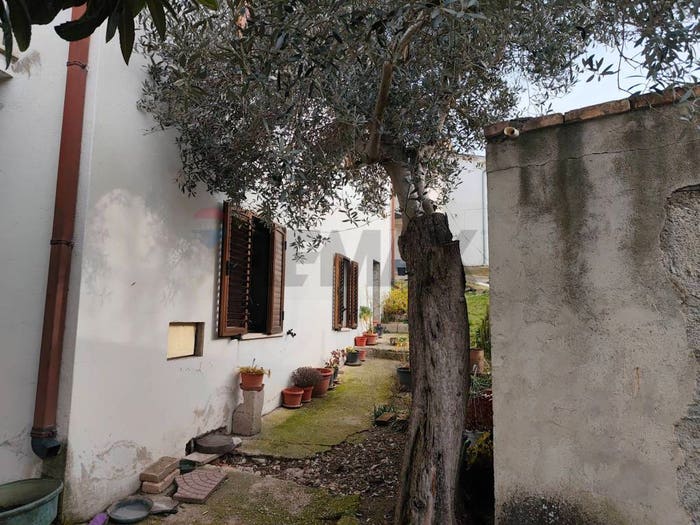 Casa con 5 locali in vendita in Cda Macchie, Roccascalegna