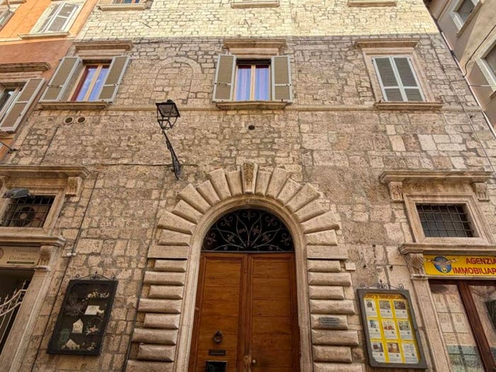 Appartamento trilocale in vendita in Corso Giuseppe Mazzini, Ascoli Piceno