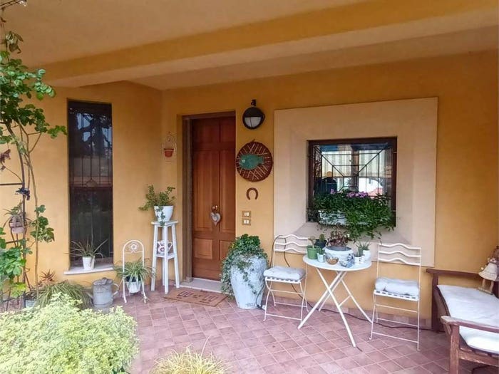 Casa con 6 locali in vendita in via Renato Muccioli, Centro, Coriano