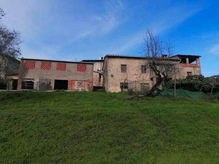 Casa con 6 locali in vendita in Str Senza Nome, Gallicano