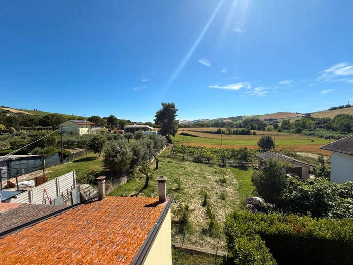 Casa quadrilocale in vendita in Contrada Ete Caldarette, Fermo